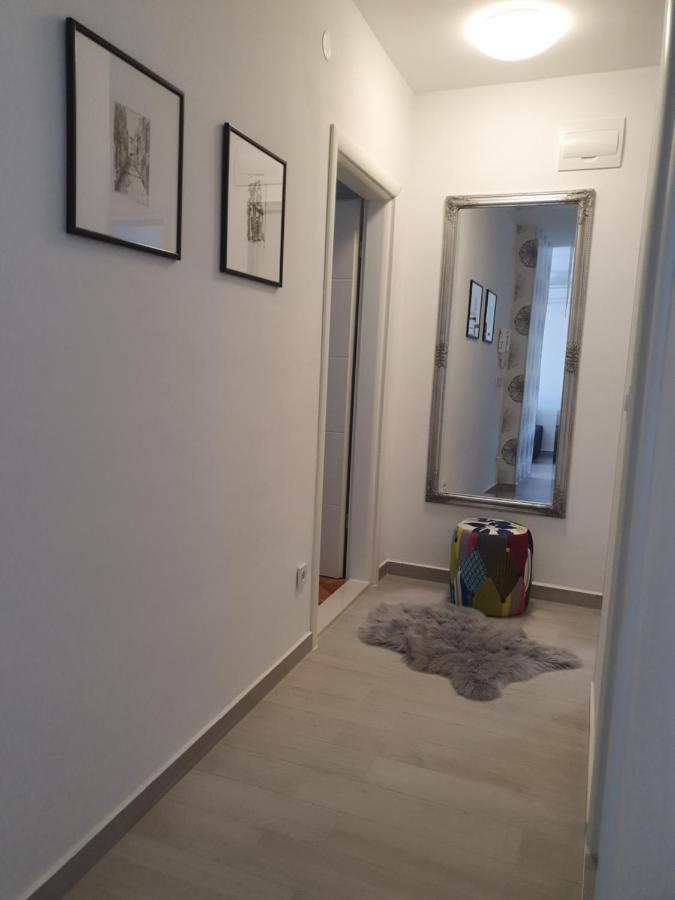 Apartment Tonka 希贝尼克 外观 照片