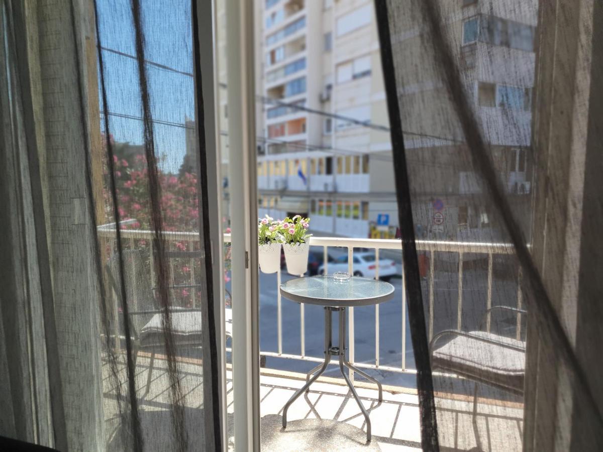 Apartment Tonka 希贝尼克 外观 照片